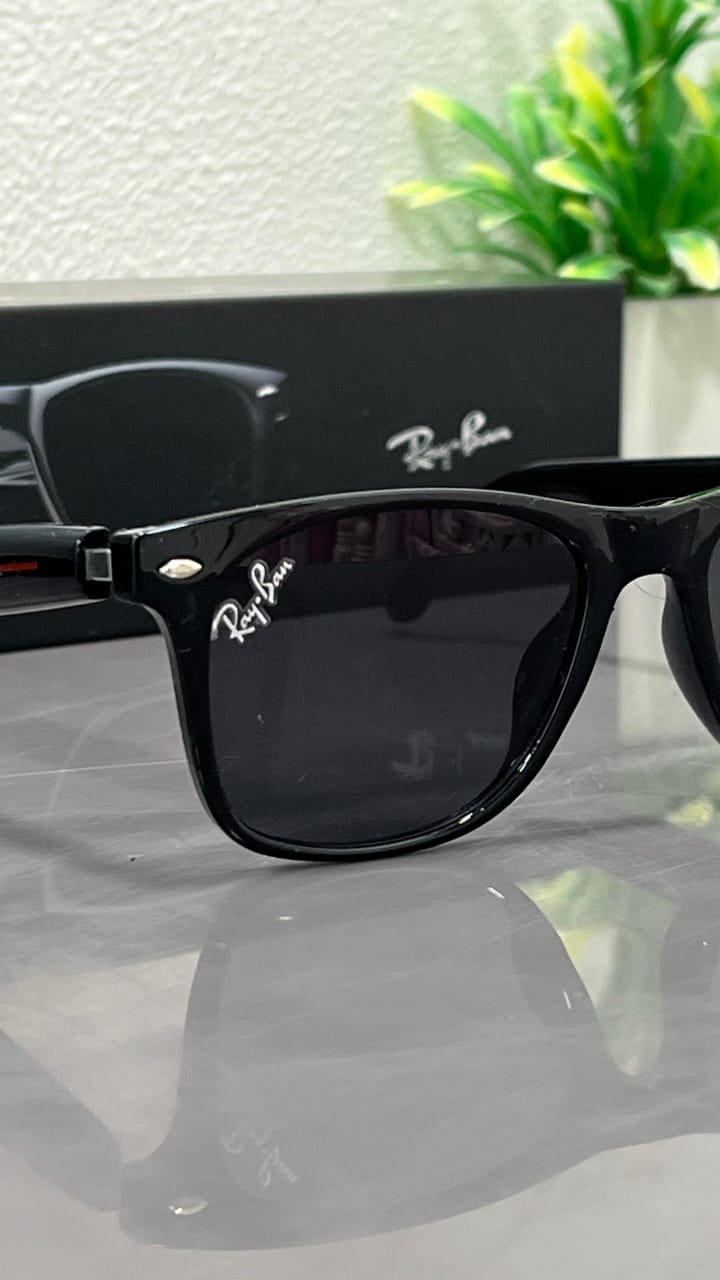 Ray-Ban Meta Smart Glasses